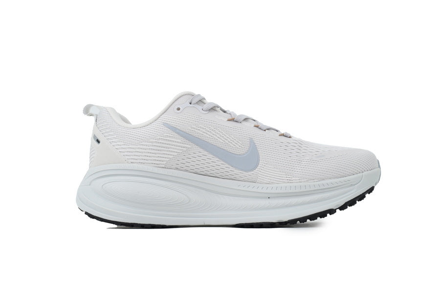 Nike Vomero 18 Grey