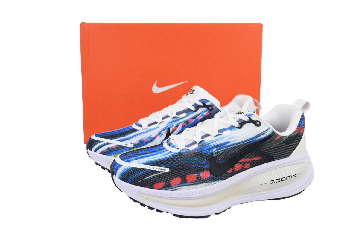 Nike Vomero 18 SE 'Light Trails Pack'