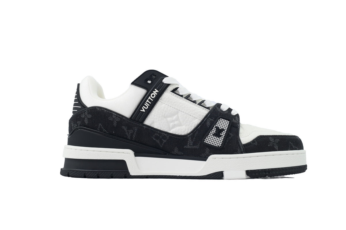 Louis Vuitton Trainer Black denim
