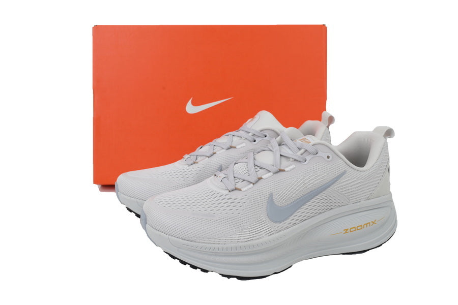 Nike Vomero 18 Grey