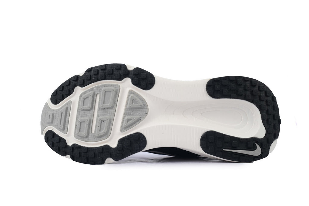Nike Vomero 18 'Black'