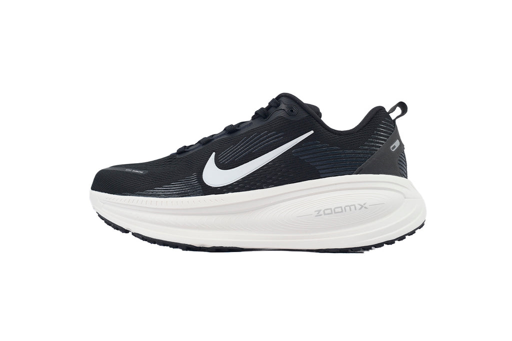 Nike Vomero 18 'Black'