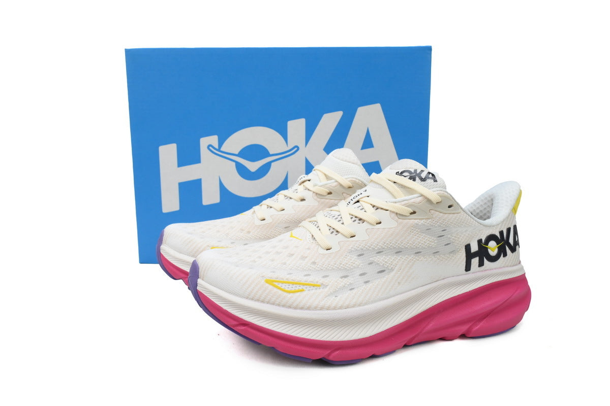 HOKA Clifton 9 'Eggnog Blanc De Blanc'