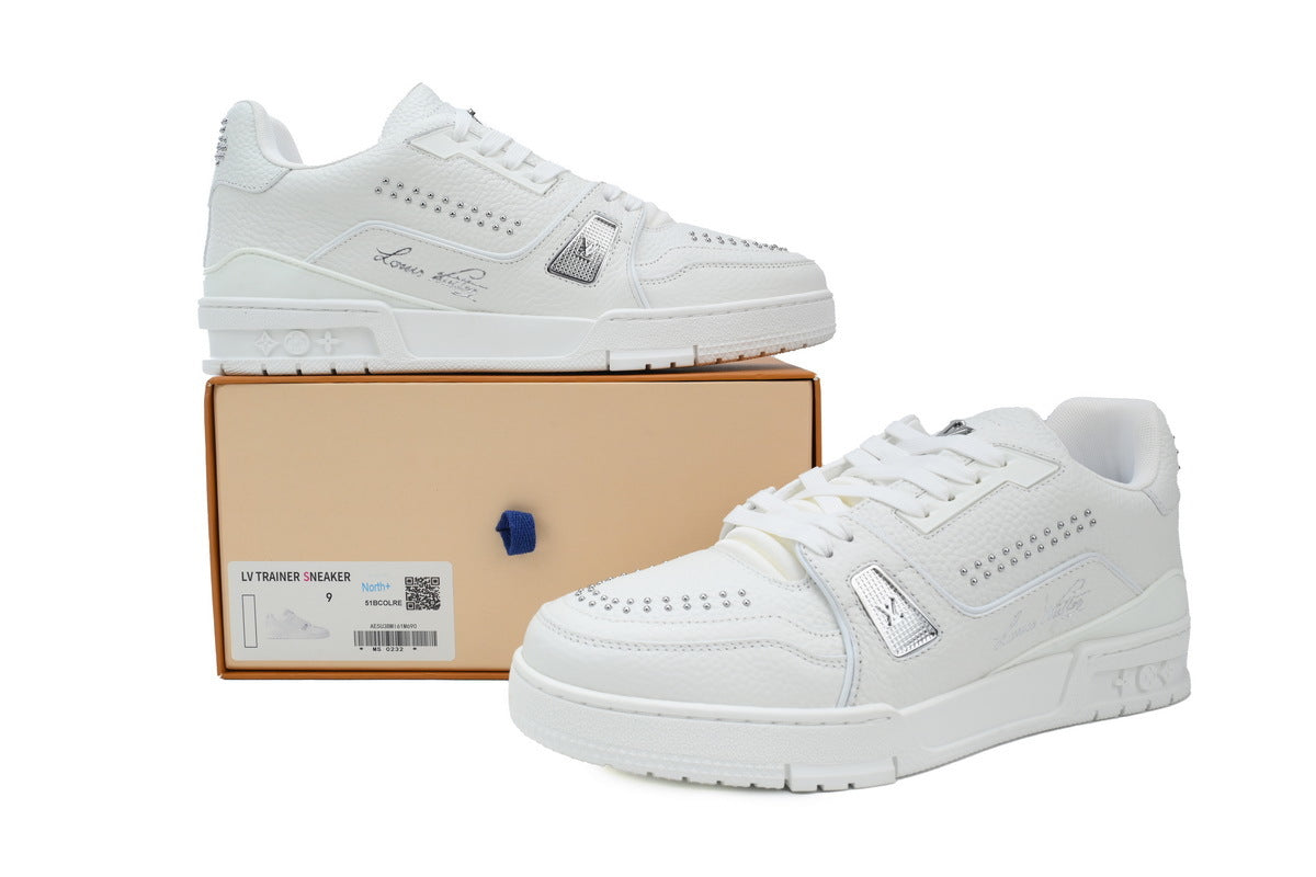 Louis Vuitton Trainer White rivets