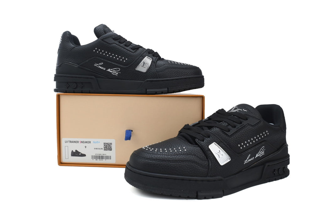 Louis Vuitton Trainer Black studs