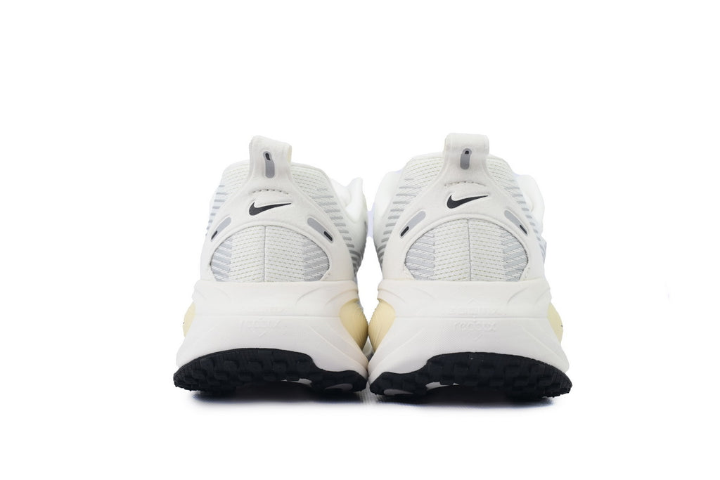 Nike Vomero 18 'Coconut Milk'
