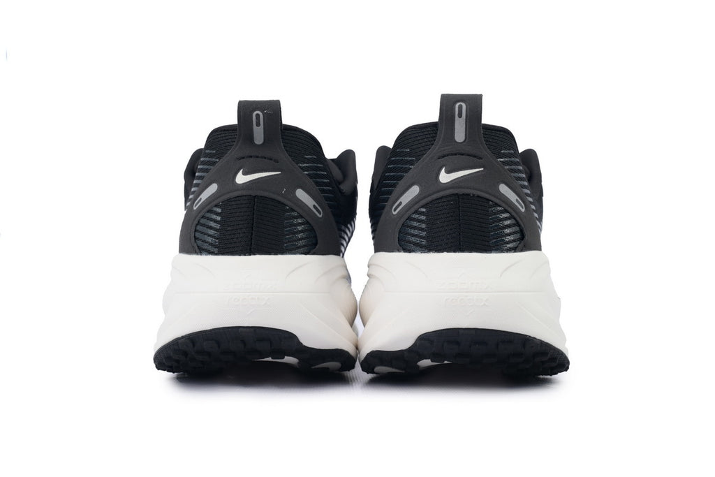 Nike Vomero 18 'Black'
