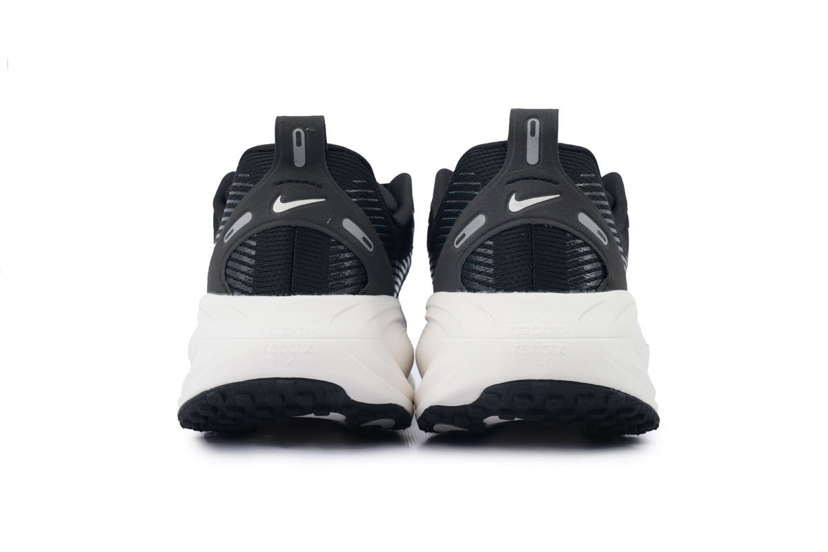 Nike Vomero 18 'Black'
