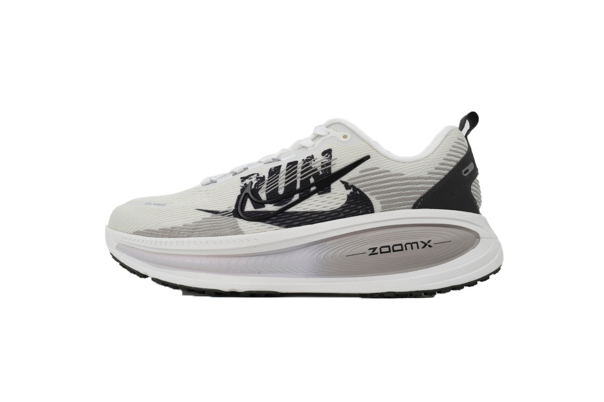 Nike Vomero 18 'Run Pack'