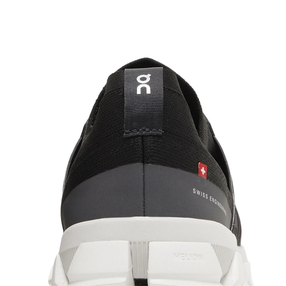 on_running_cloudswift_3_all_black_2023_7