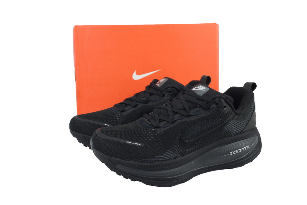 Nike Vomero 18 'Triple Black'