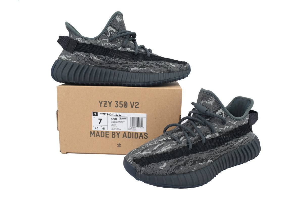 Adidas Yeezy Boost 350 V2 Dark Salt