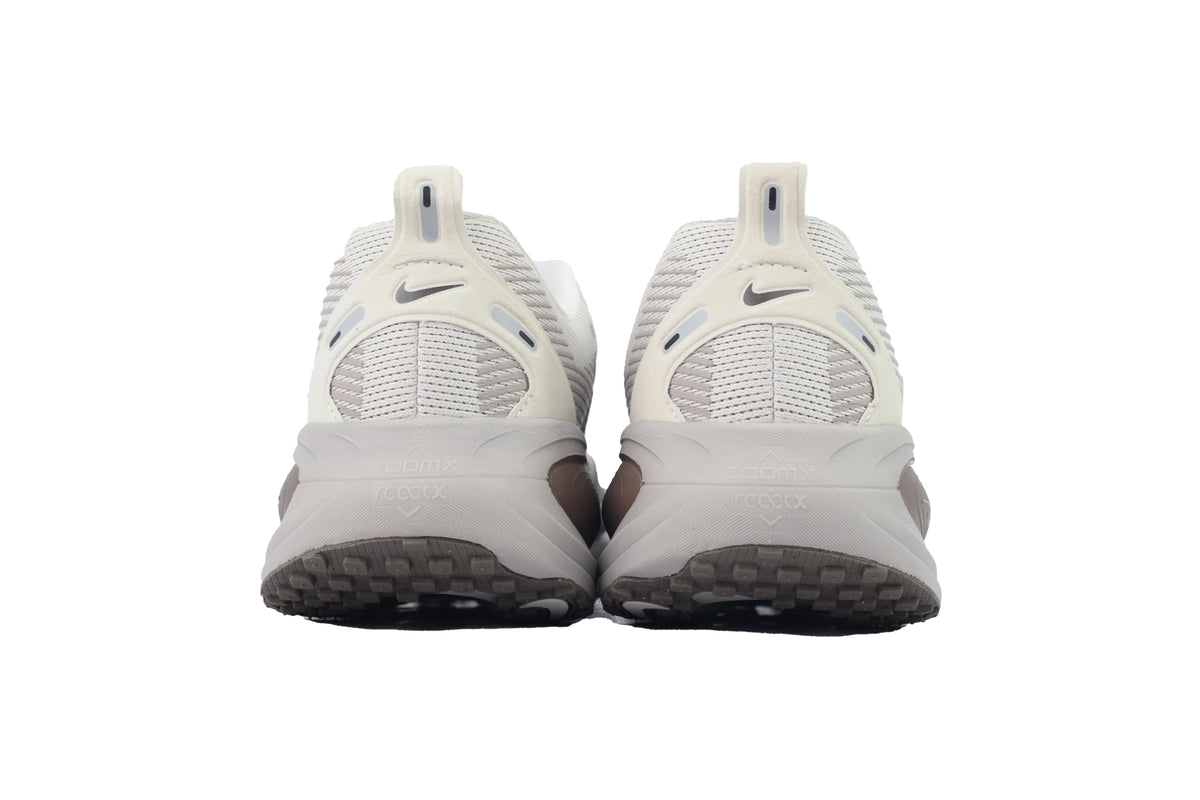 Nike Vomero 18 Brown