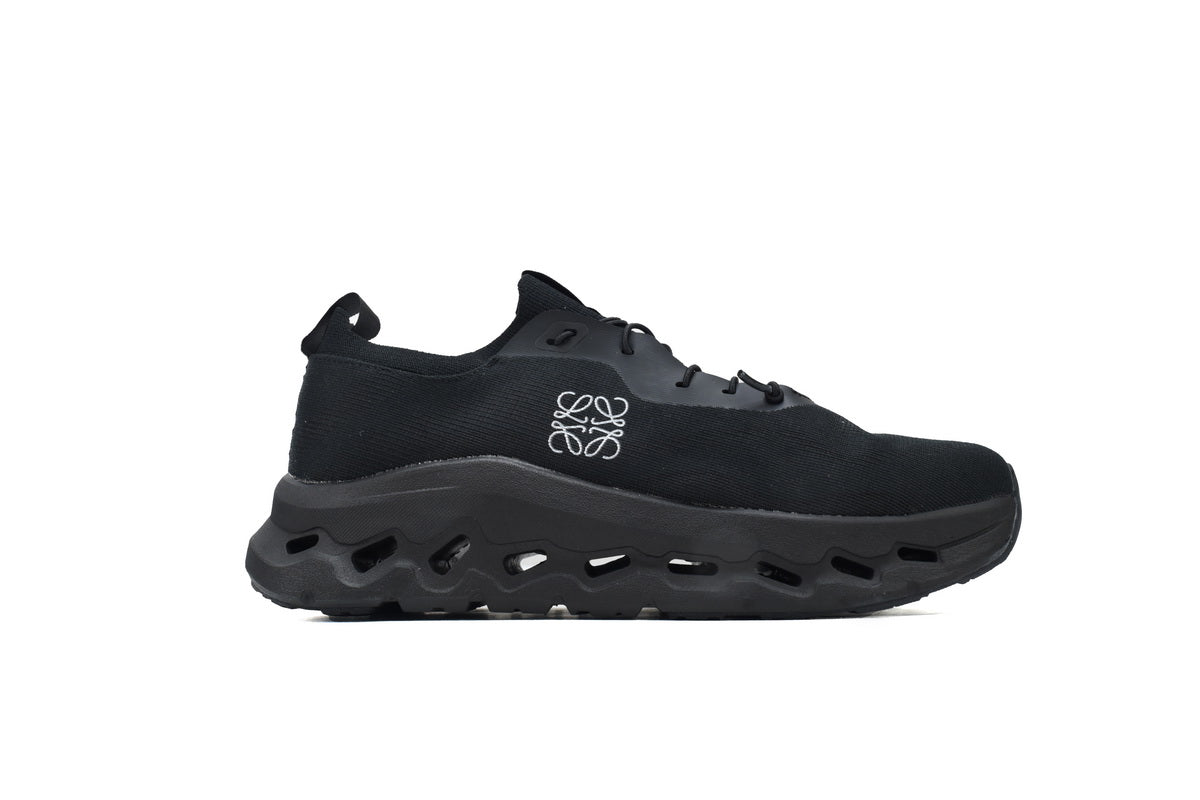 ON Cloudtilt 'All Black'